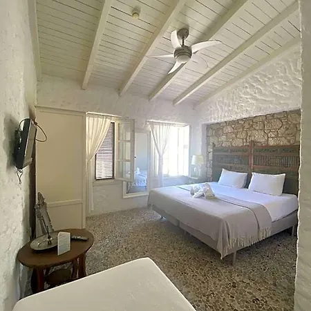 Ala Alacati 3*