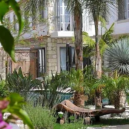 Ala Alacati Çeşme